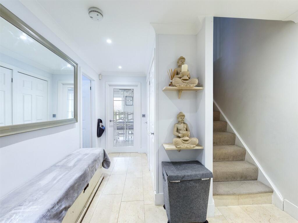 3 bedroom semidetached house for sale in Brinsons Close, Burton