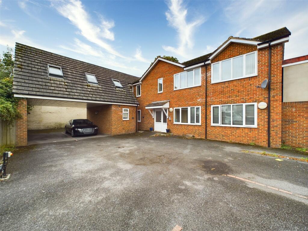 1 bedroom apartment for sale in Somerford Road, Christchurch, Dorset, BH23
