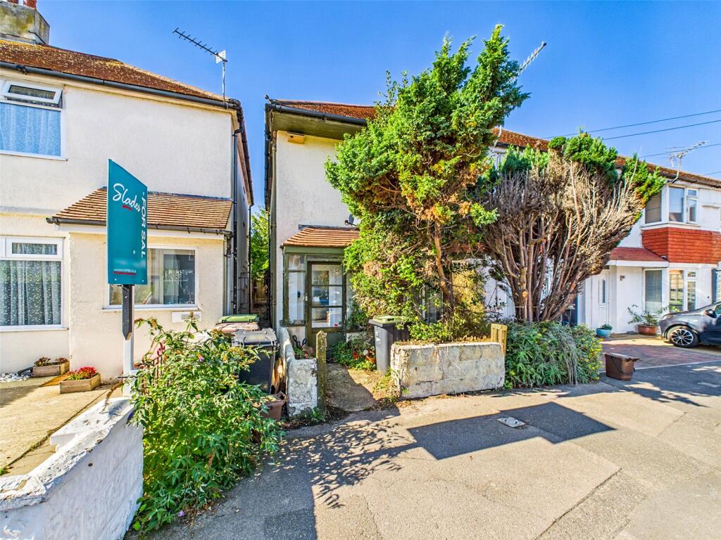 Main image of property: Portfield Close, Christchurch, Dorset, BH23