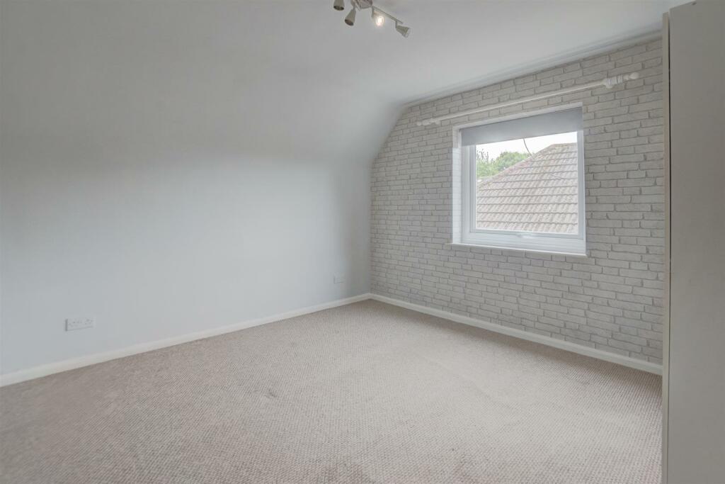 Additional property image - Dumolos Lane, Glascote, Tamworth
