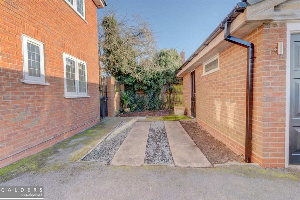 Additional property image - Blackwood Road, Dosthill, Tamworth