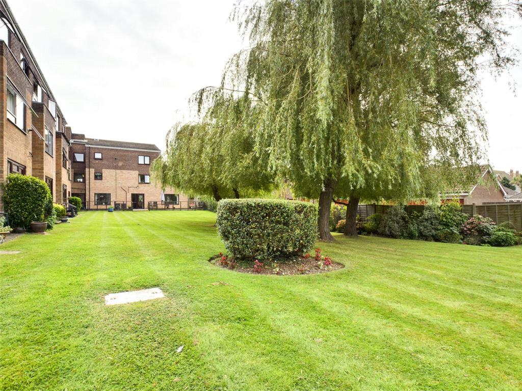 1 bedroom apartment for sale in Homecliffe House, 466470 Lymington
