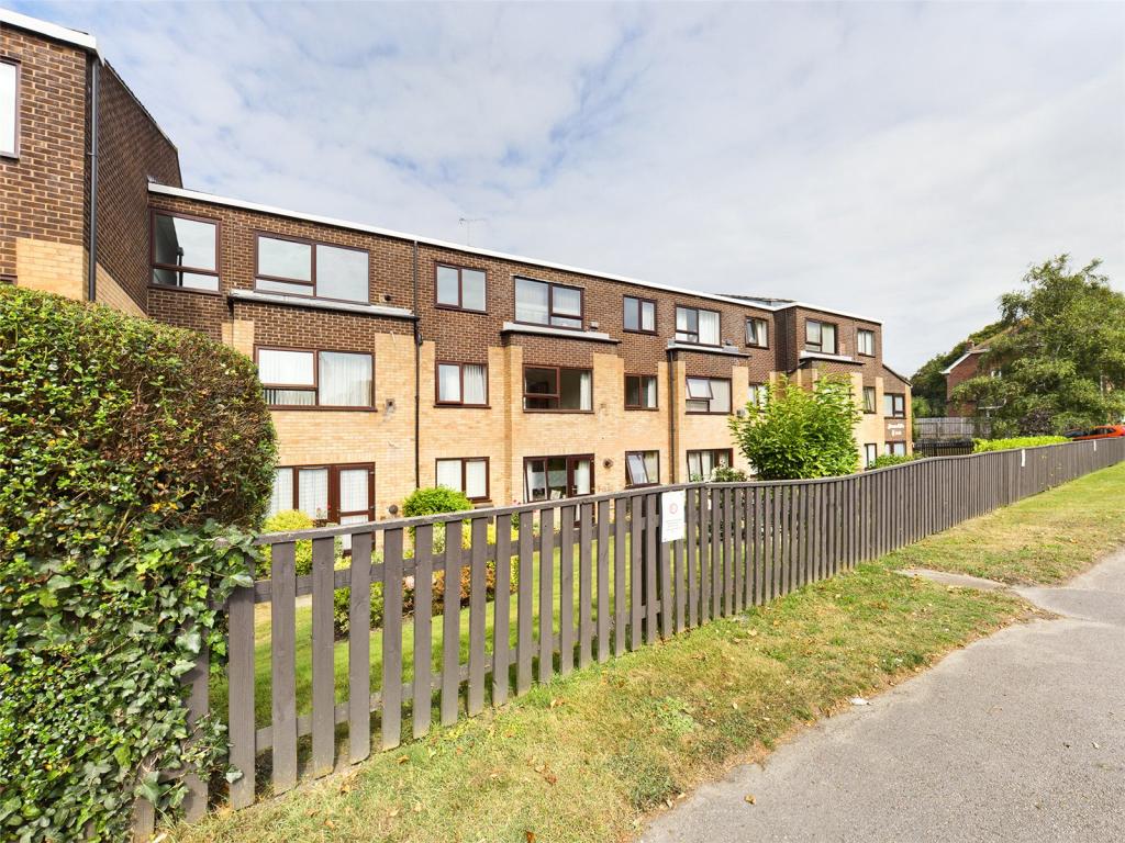 1 bedroom apartment for sale in Homecliffe House, 466470 Lymington
