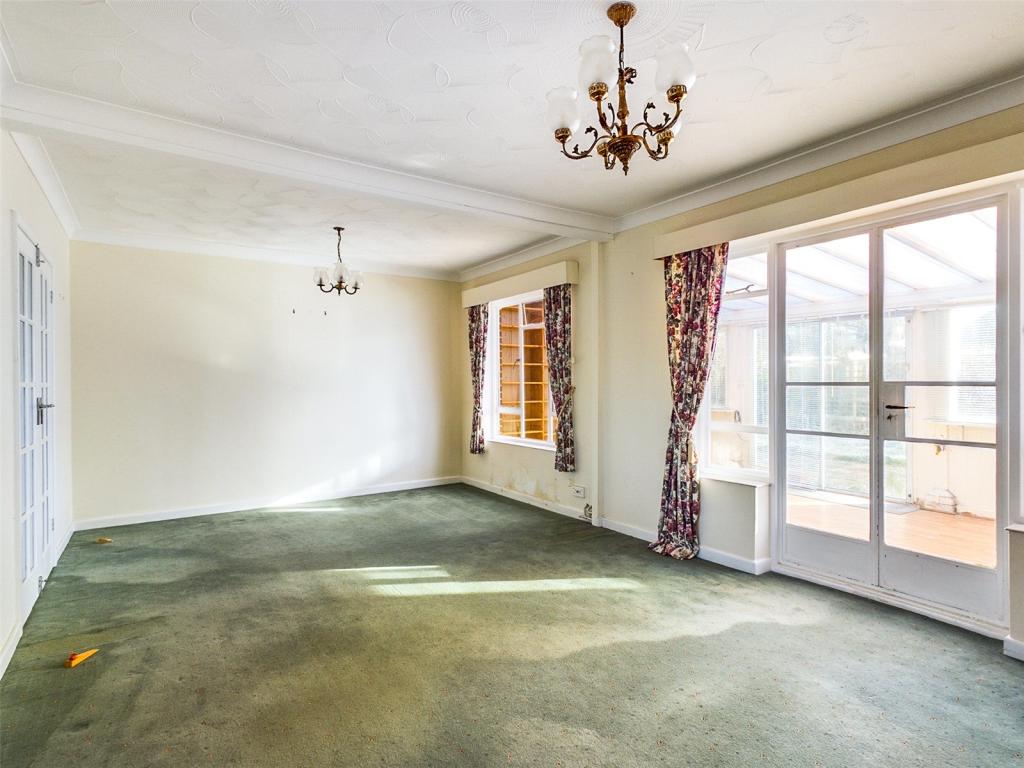 3 bedroom bungalow for sale in Ridgefield Gardens, Highcliffe, Dorset, BH23