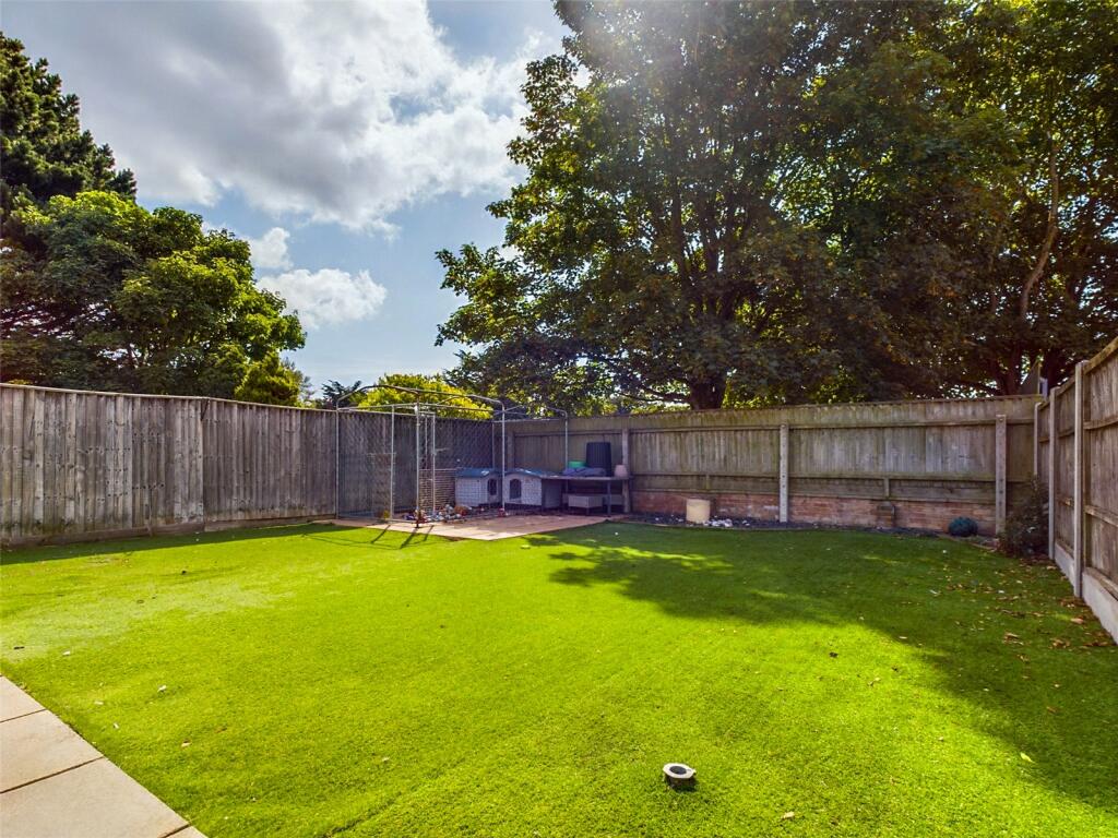 Additional property image - Celandine Close, Highcliffe, Dorset, BH23