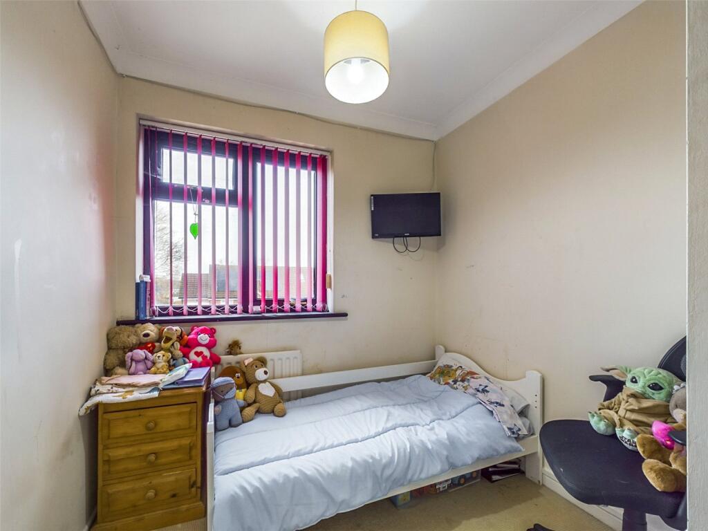 Additional property image - Celandine Close, Highcliffe, Dorset, BH23