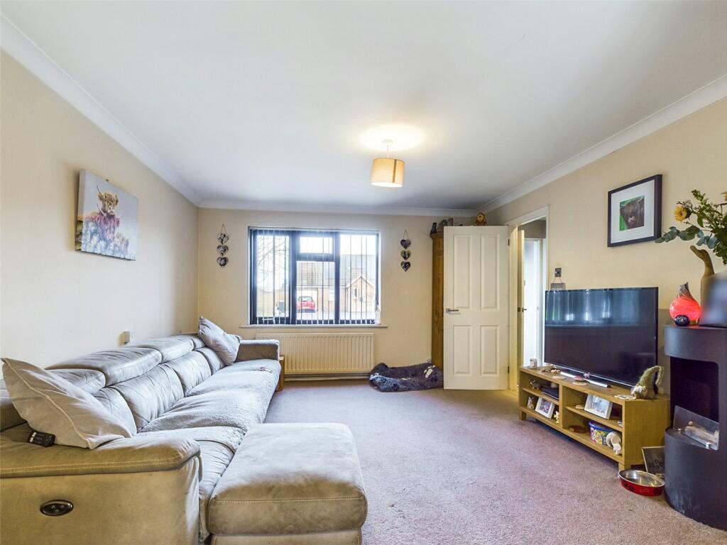 Additional property image - Celandine Close, Highcliffe, Dorset, BH23