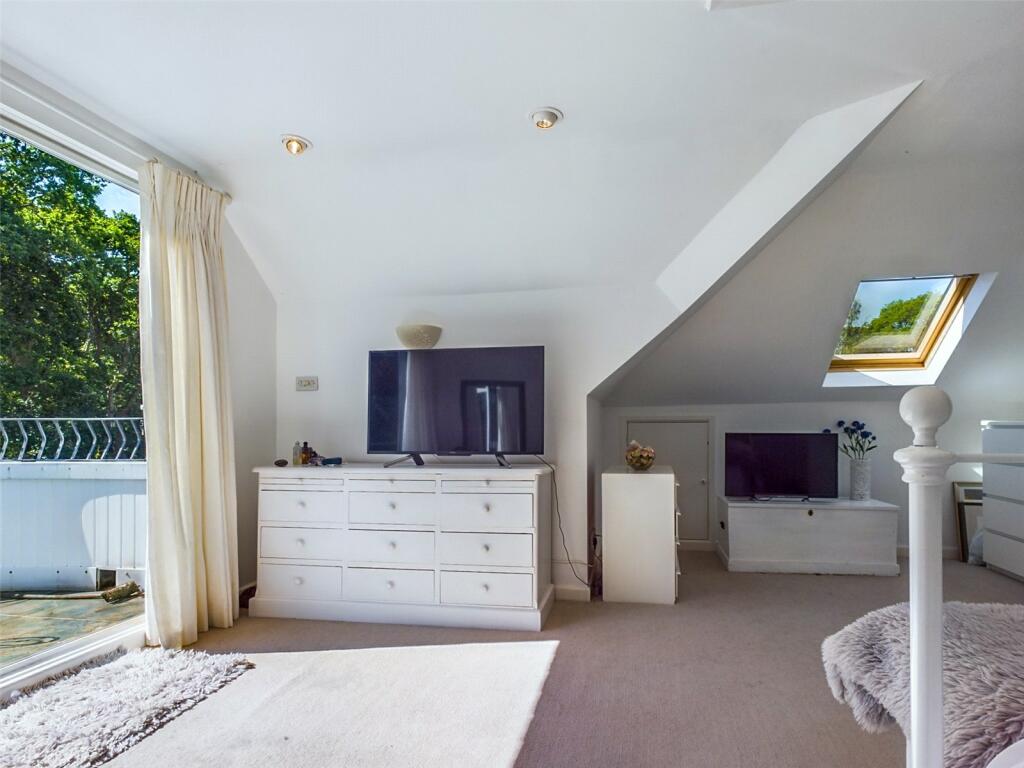 Additional property image - Elphinstone Road, Highcliffe, Christchurch, Dorset, BH23
