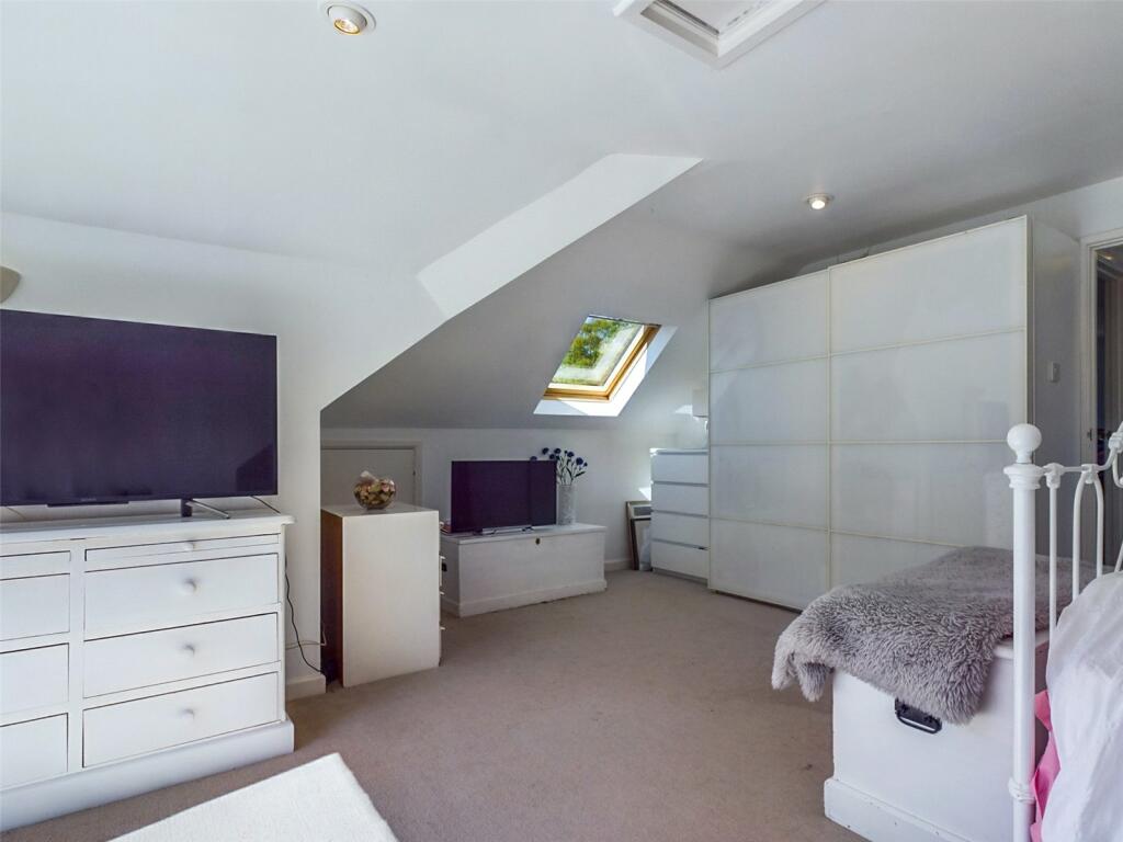 Additional property image - Elphinstone Road, Highcliffe, Christchurch, Dorset, BH23