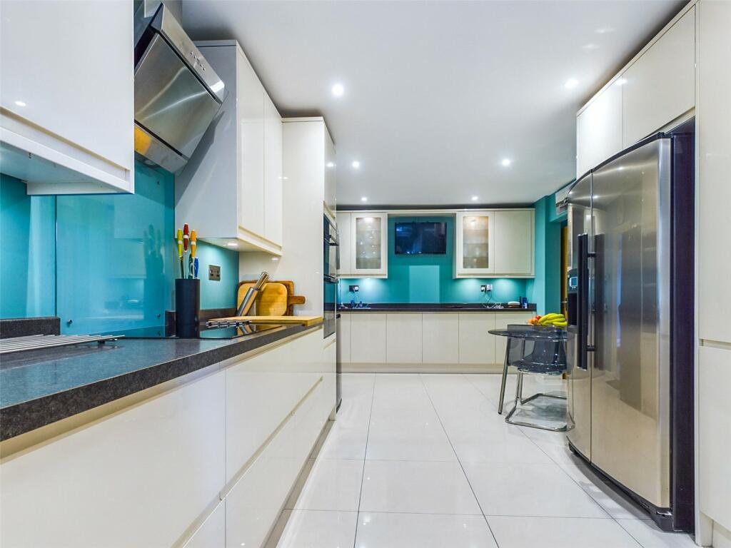 Additional property image - Hazel Close, Highcliffe, Dorset, BH23