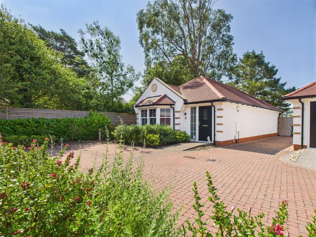 Main image of property: The Glen, Walkford, Christchurch, Dorset, BH23