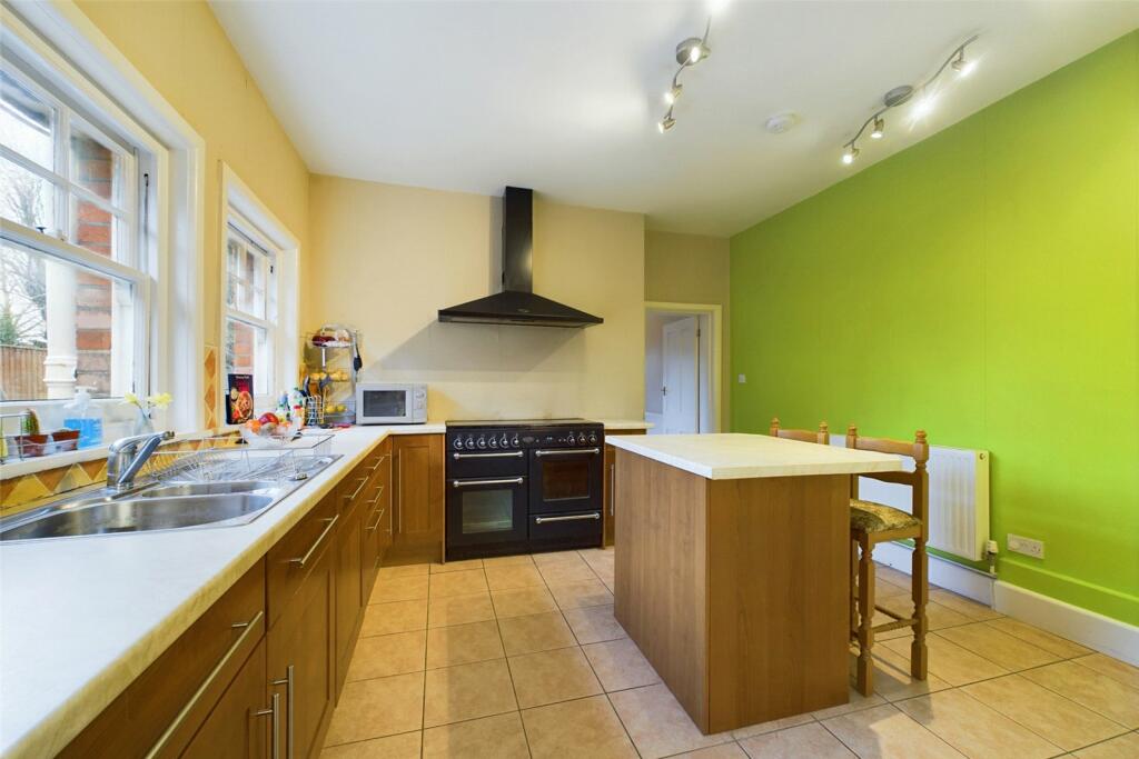 Additional property image - St. Albans Avenue, Queens Park, Bournemouth, Dorset, BH8