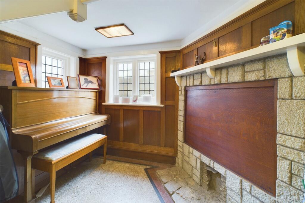 Additional property image - St. Albans Avenue, Queens Park, Bournemouth, Dorset, BH8