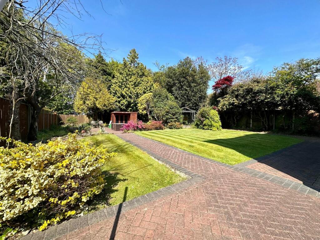 Additional property image - St. Albans Avenue, Queens Park, Bournemouth, Dorset, BH8