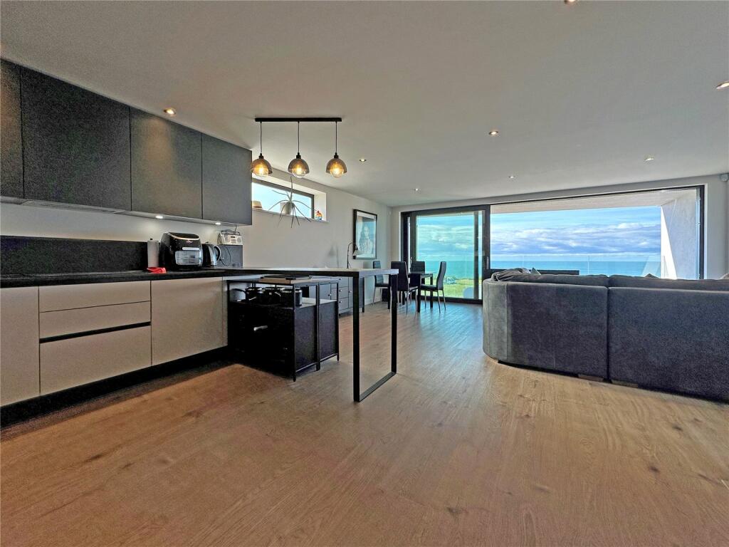 Additional property image - Boscombe Overcliff Drive, Bournemouth, Dorset, BH5