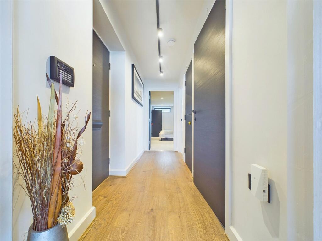 Additional property image - Boscombe Overcliff Drive, Bournemouth, Dorset, BH5