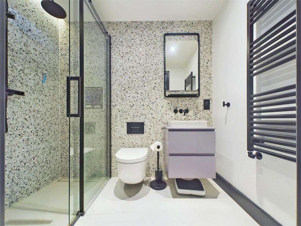 Additional property image - Boscombe Overcliff Drive, Bournemouth, Dorset, BH5