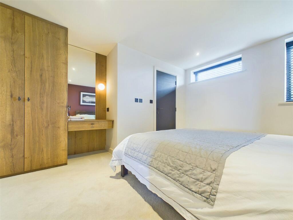 Additional property image - Boscombe Overcliff Drive, Bournemouth, Dorset, BH5