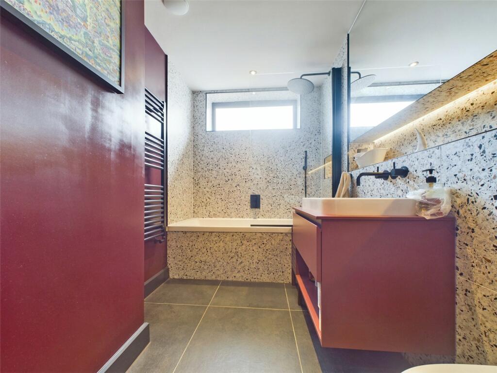 Additional property image - Boscombe Overcliff Drive, Bournemouth, Dorset, BH5