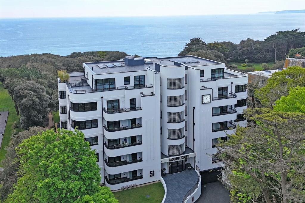 2 bedroom apartment for sale in Manor Road, East Cliff, Bournemouth, Dorset, BH1