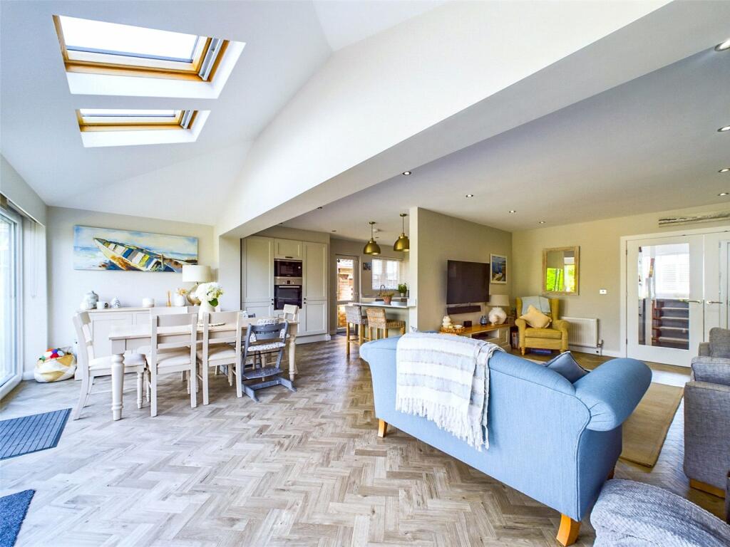 Additional property image - Kingsley Close, Hengistbury Head, Bournemouth, Dorset, BH6