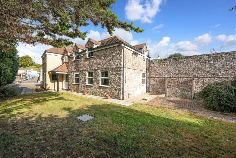 4 bedroom coach house for sale in High Street Shirehampton, BS11