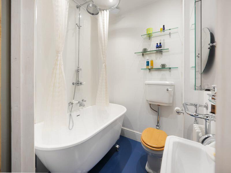 Additional property image - Ambra Terrace | Cliftonwood