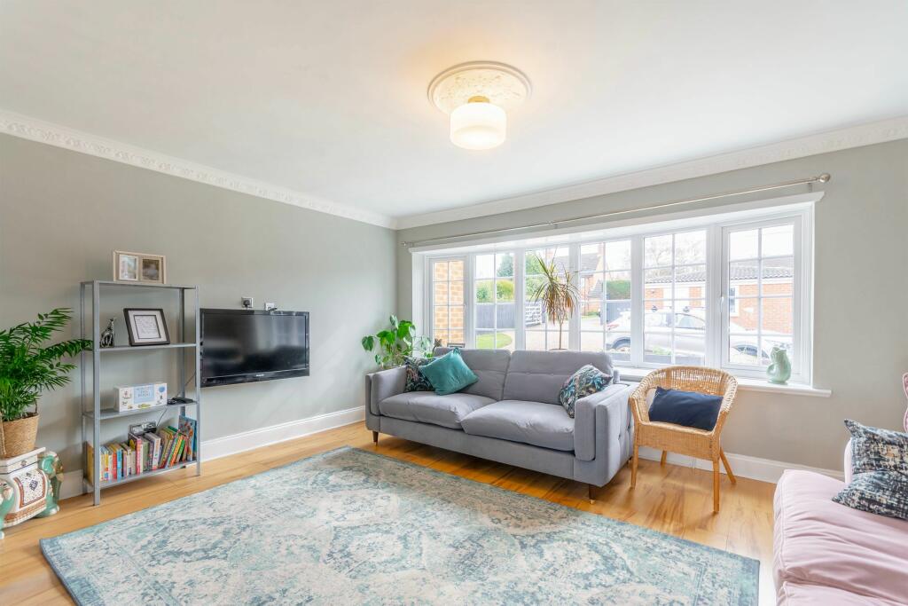 4 bedroom detached house for sale in Church Lane, Thrumpton, Nottingham, NG11