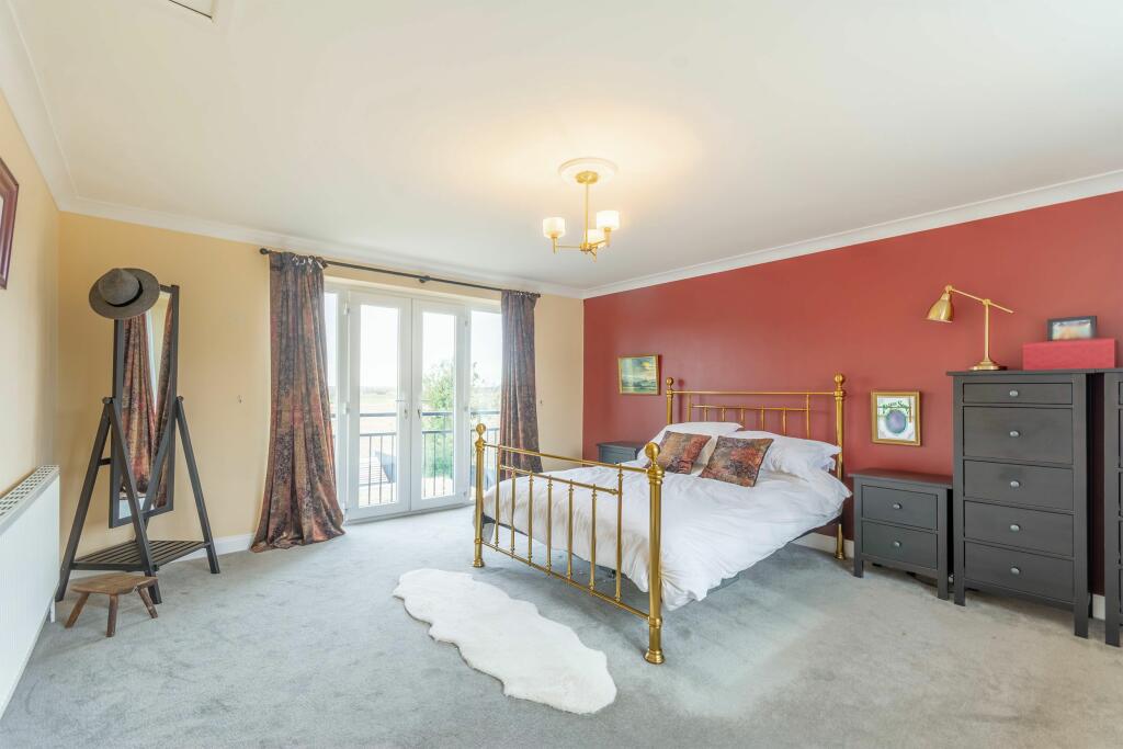 4 bedroom detached house for sale in Church Lane, Thrumpton, Nottingham, NG11