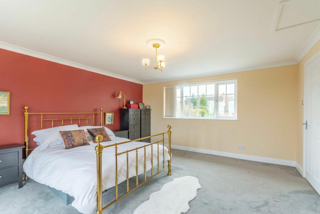 4 bedroom detached house for sale in Church Lane, Thrumpton, Nottingham, NG11