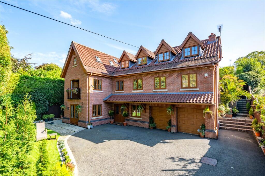 Main image of property: Waterhouse Lane, Gedling, Nottingham, Nottinghamshire, NG4