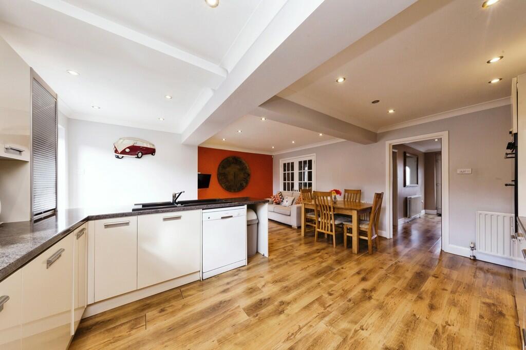 Additional property image - Downs Avenue, Chislehurst