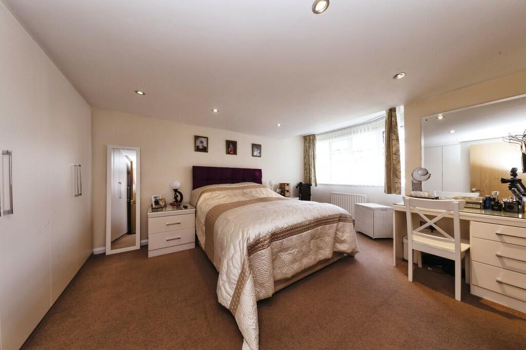 Additional property image - Downs Avenue, Chislehurst