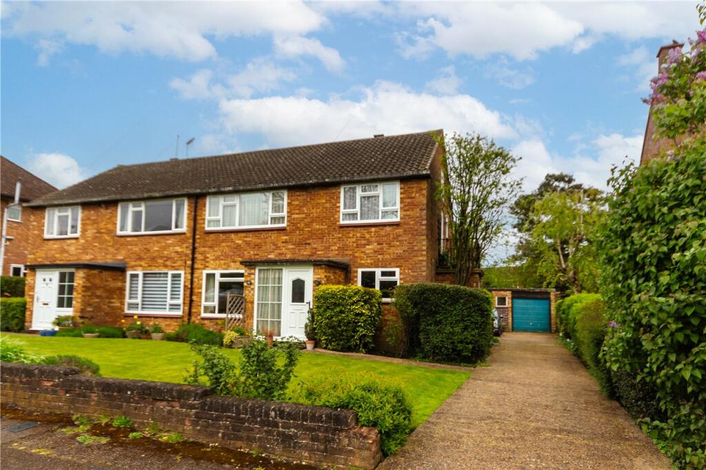2 bedroom ground floor flat for sale in Bettespol Meadows, Redbourn, St