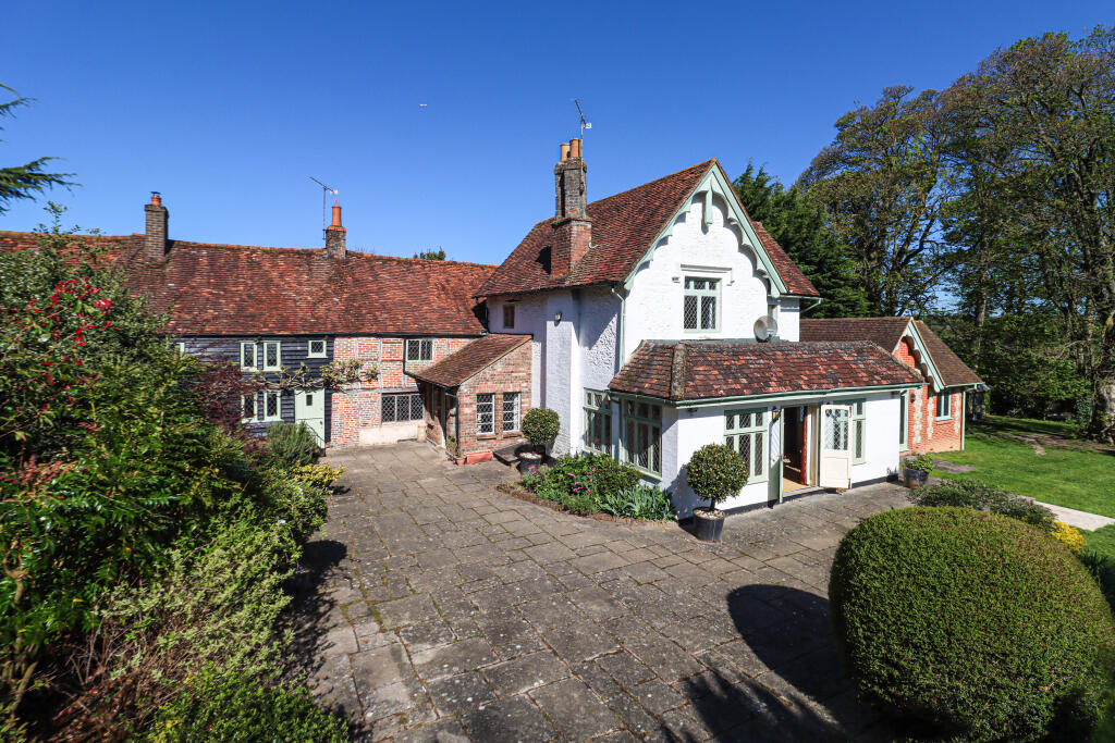 Main image of property: Common Road, Kensworth, Dunstable, LU6