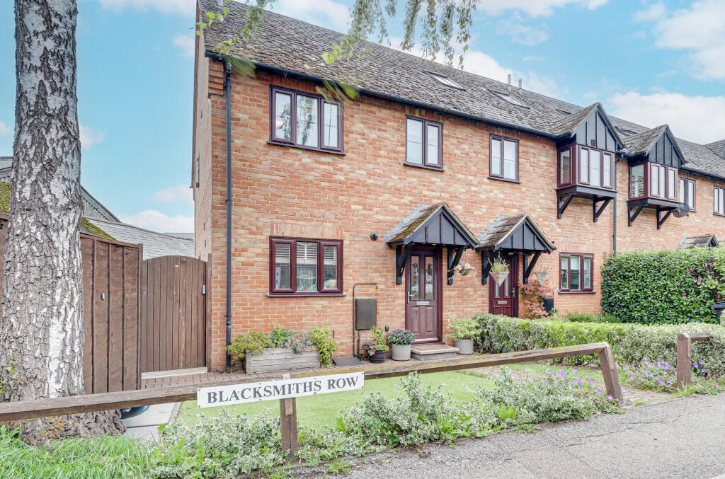 Main image of property: Blacksmiths Row, High Street, Markyate, AL3