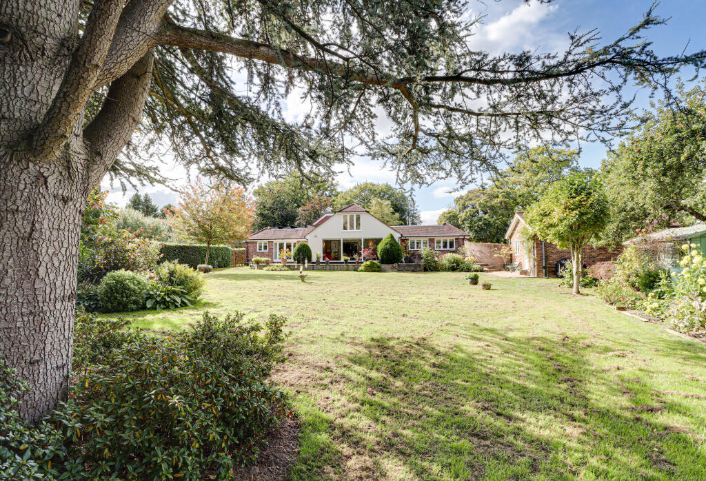 Main image of property: Luton Lane, Redbourn, AL3