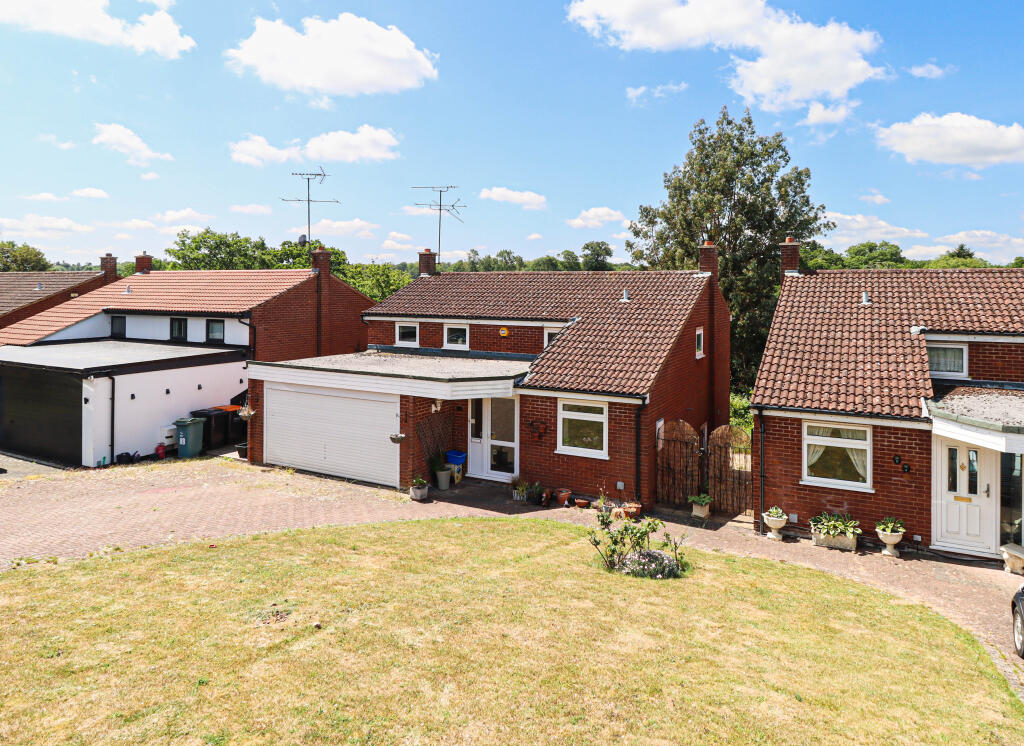 Main image of property: Holywell Road, Studham, Bedfordshire, LU6