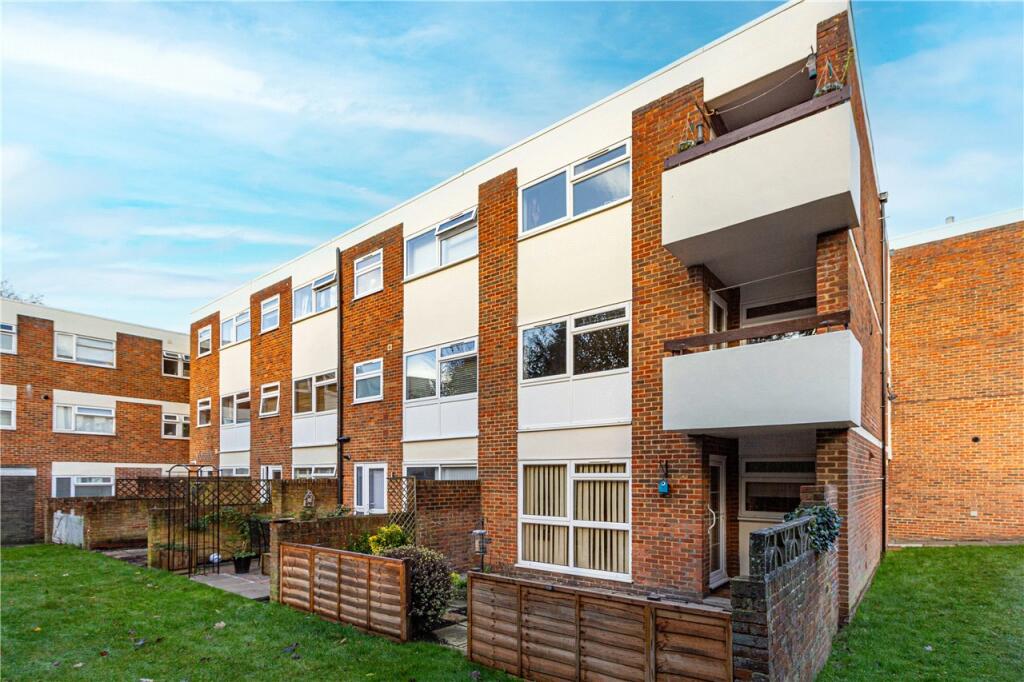 1 bedroom apartment for sale in Carlton Road, Harpenden, Hertfordshire, AL5