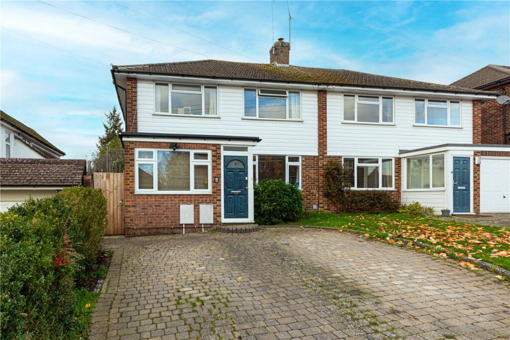 4 bedroom semidetached house for sale in Pipers Avenue, Harpenden