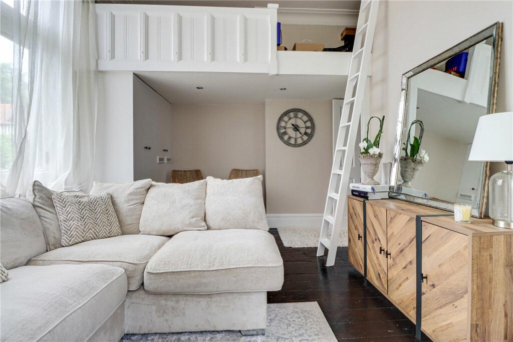 Additional property image - Hollybush Lane, Harpenden, Hertfordshire, AL5
