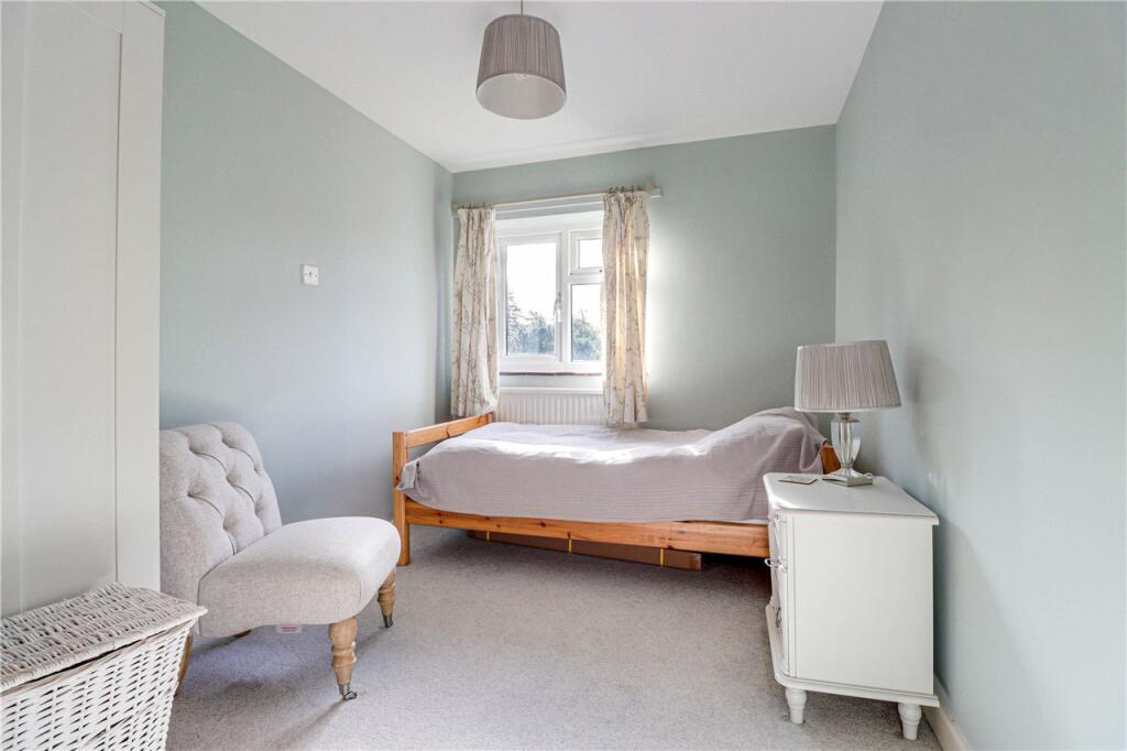 Additional property image - Bloomfield Road, Harpenden, Hertfordshire, AL5