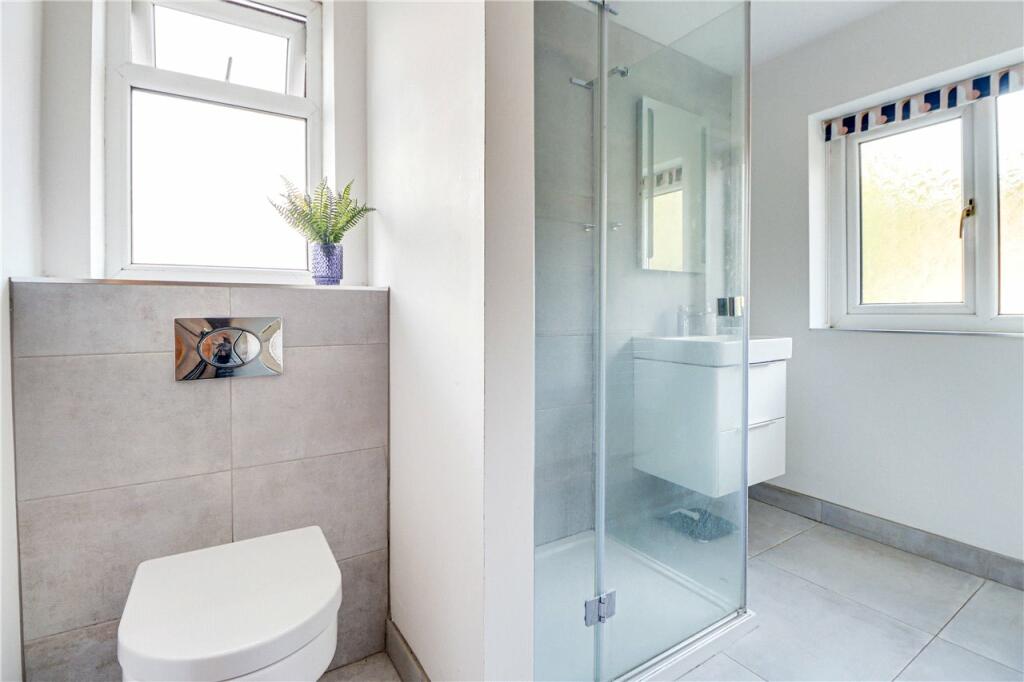 Additional property image - Bloomfield Road, Harpenden, Hertfordshire, AL5