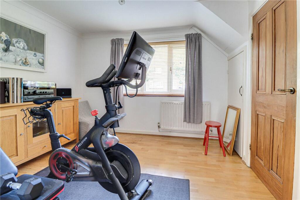 Additional property image - Bloomfield Road, Harpenden, Hertfordshire, AL5