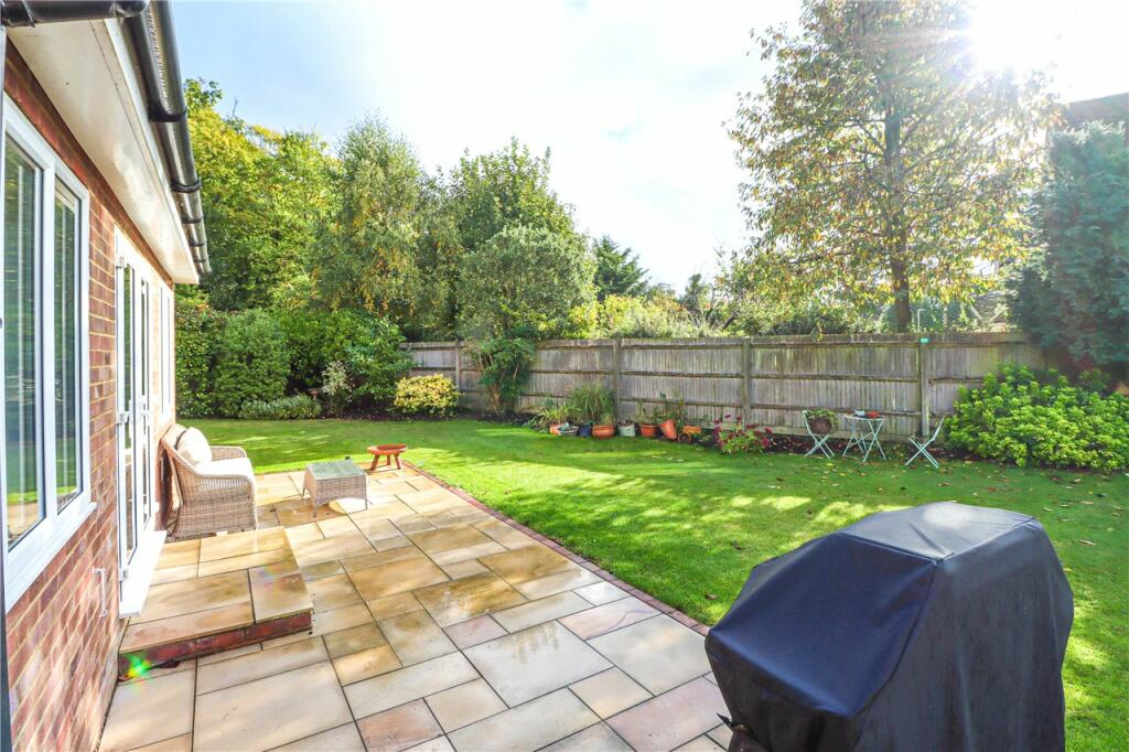 Additional property image - Bloomfield Road, Harpenden, Hertfordshire, AL5