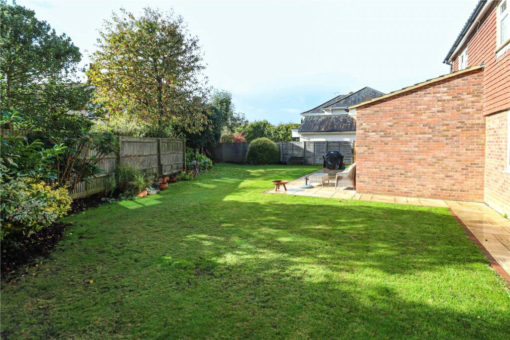 Additional property image - Bloomfield Road, Harpenden, Hertfordshire, AL5