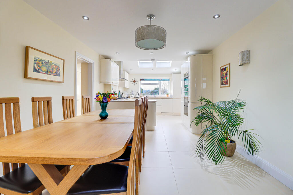 Additional property image - Noke Shot, Harpenden, Hertfordshire, AL5