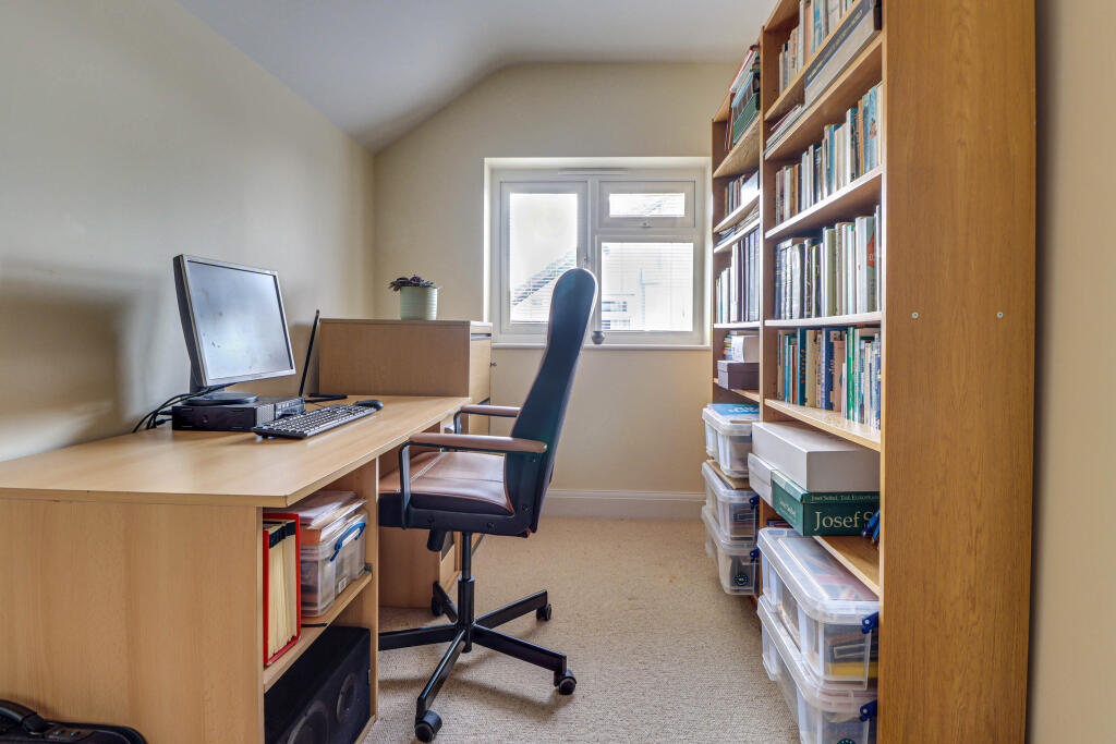 Additional property image - Noke Shot, Harpenden, Hertfordshire, AL5
