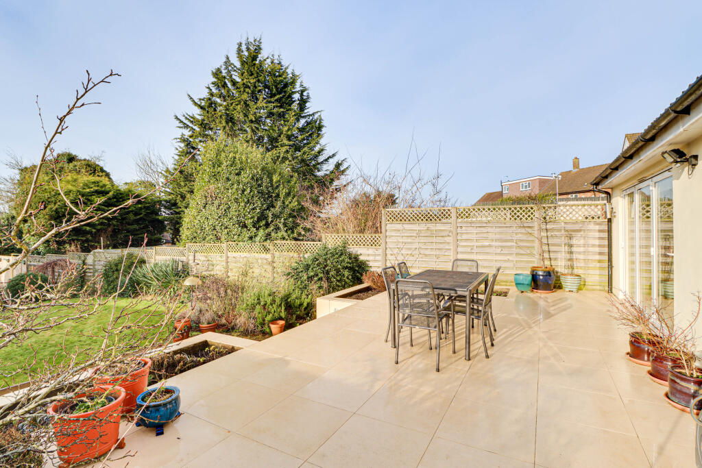 Additional property image - Noke Shot, Harpenden, Hertfordshire, AL5