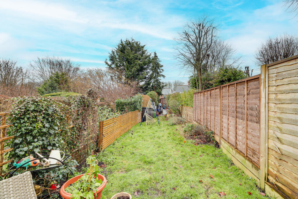 Additional property image - Harpenden Rise, Harpenden, AL5